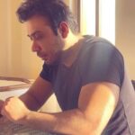 دانلود آهنگ آخ که چقدر خوبه قدم زدن با تو محسن چاوشی دانلود آهنگ آخ که چقدر خوبه قدم زدن با تو محسن چاوشی