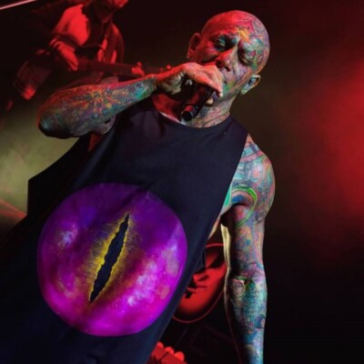 دانلود آهنگ بمون دافی نرو