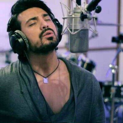 دانلود آهنگ امیرعباس گلاب به هرکس میرسم