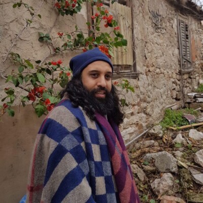 دانلود آهنگ روزبه نعمت الهی زخمی از عشق