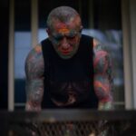 دانلود آهنگ یه صورت اخمالو داره یه سگ پشمالو داره MP3 کیفیت اصلی